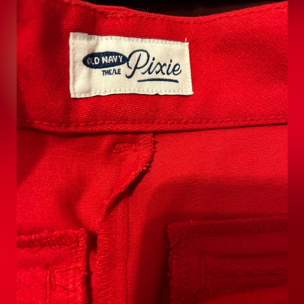 Women’s Size 2 Old Navy Red Pixie Pants - Picture 7 of 7